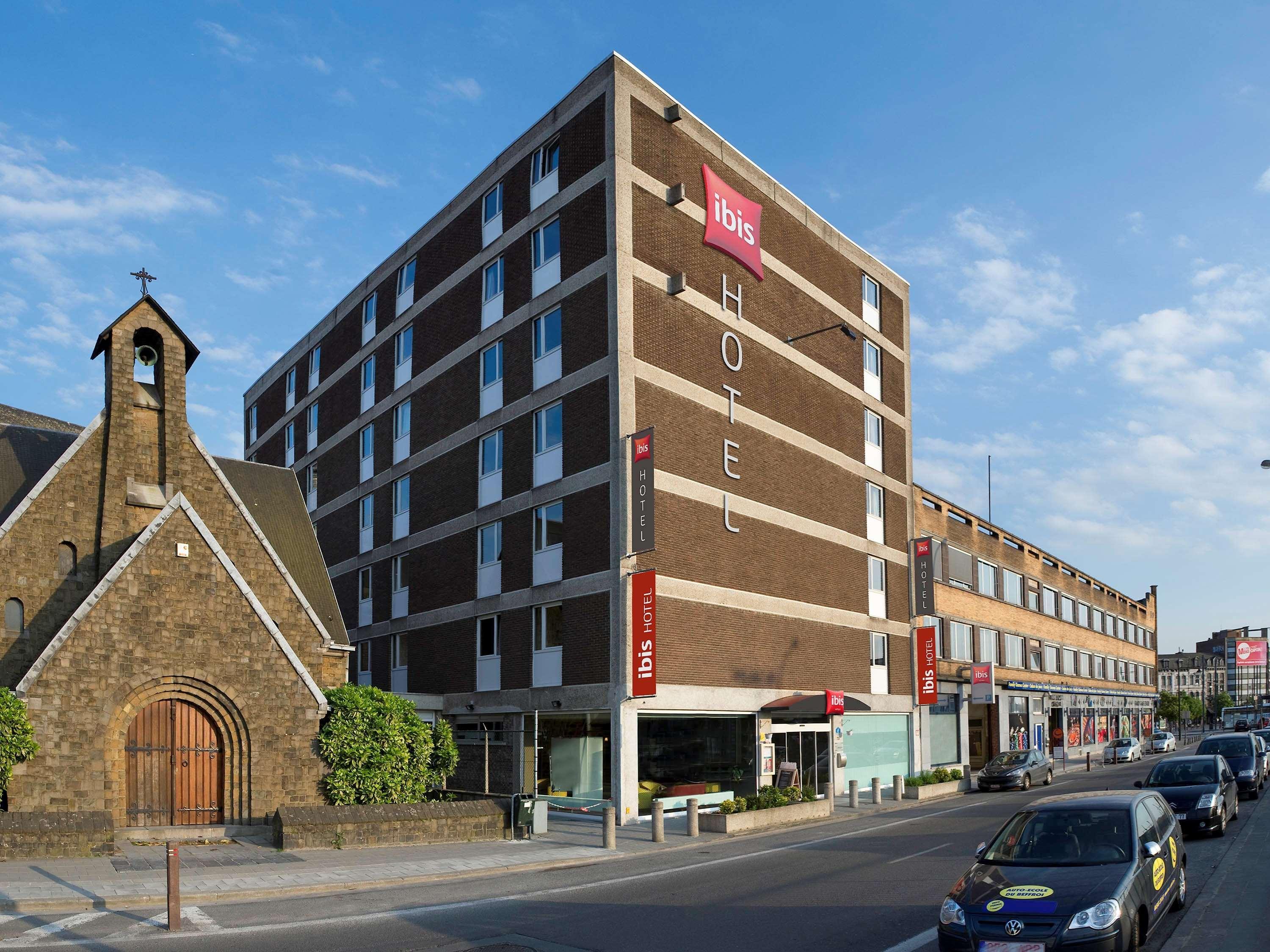 B&B Hotel Mons Gare Esterno foto