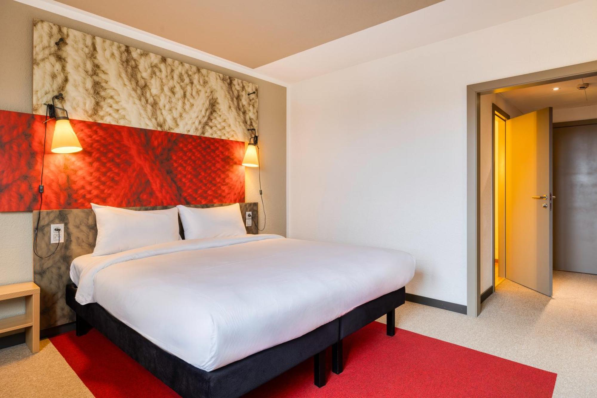B&B Hotel Mons Gare Esterno foto