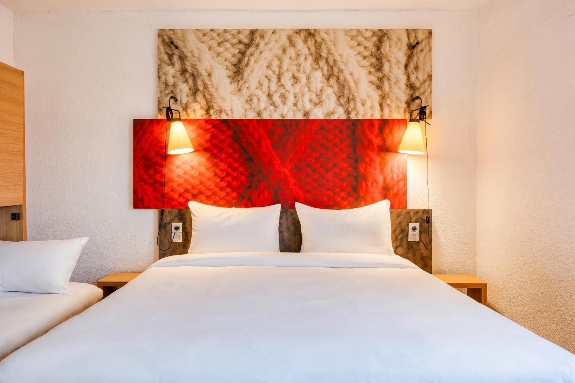 B&B Hotel Mons Gare Esterno foto