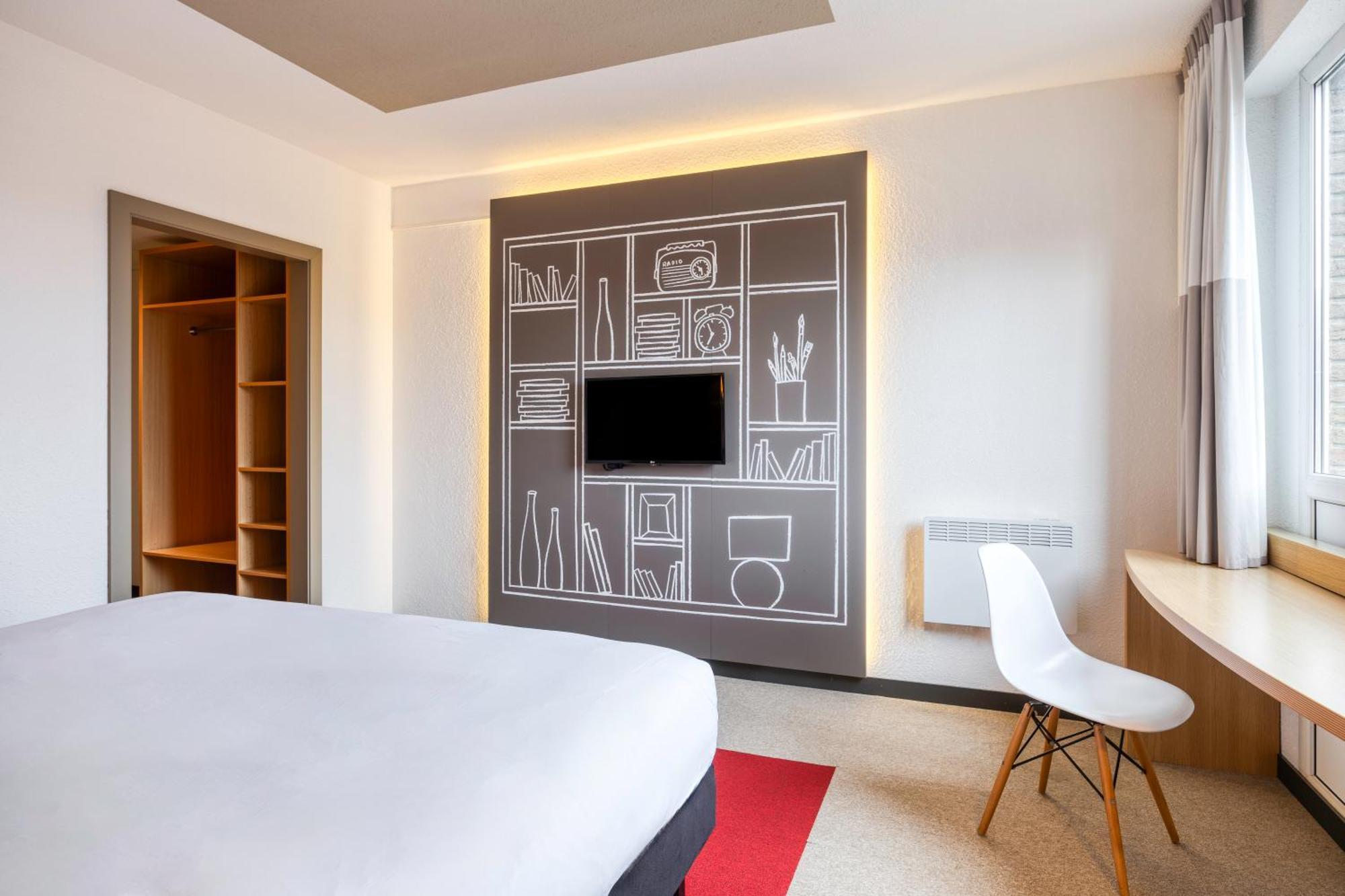 B&B Hotel Mons Gare Esterno foto