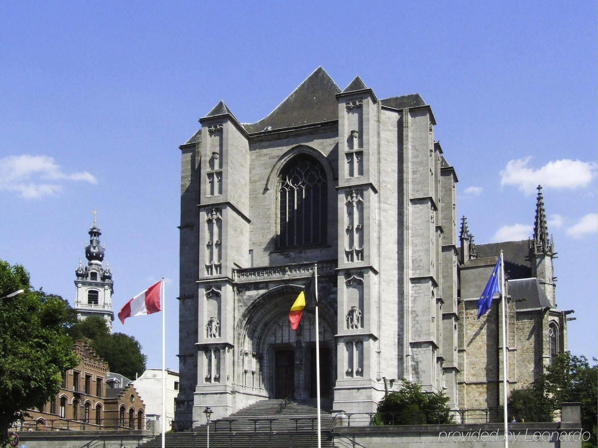 B&B Hotel Mons Gare Esterno foto